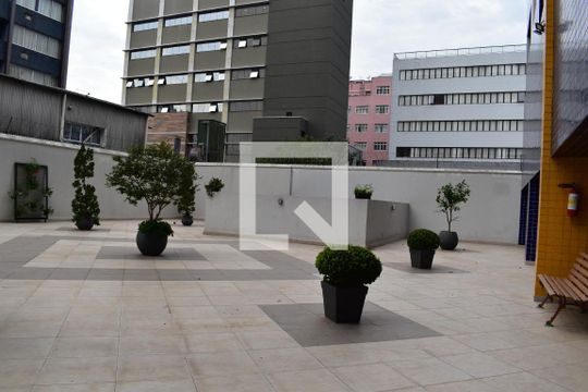 Área comum de apartamento para alugar com 2 quartos, 78m² em Centro, Curitiba