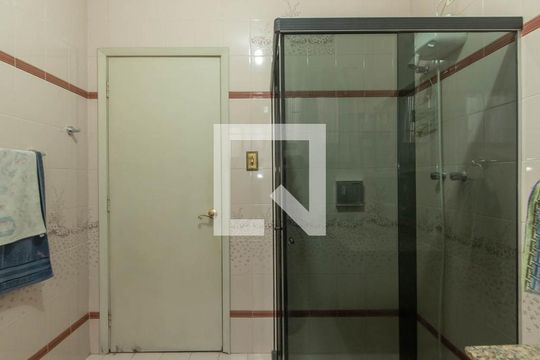 Banheiro 2 de casa à venda com 3 quartos, 390m² em Bosque da Saúde, São Paulo