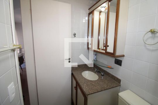 Banheiro de apartamento para alugar com 2 quartos, 47m² em Santana, São Paulo