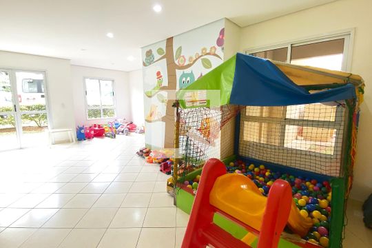 Brinquedoteca de apartamento à venda com 2 quartos, 62m² em Jardim Tupanci, Barueri