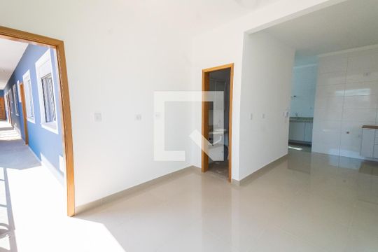 Sala de casa de condomínio para alugar com 2 quartos, 60m² em Vila California, São Paulo