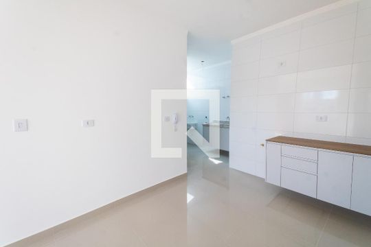 Cozinha de casa de condomínio para alugar com 2 quartos, 60m² em Vila California, São Paulo