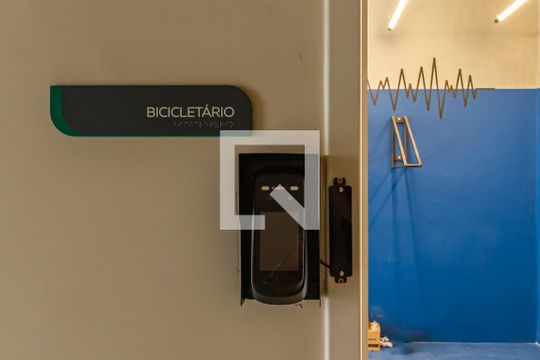 Área comum - Bicicletário de apartamento para alugar com 1 quarto, 24m² em Pinheiros, São Paulo
