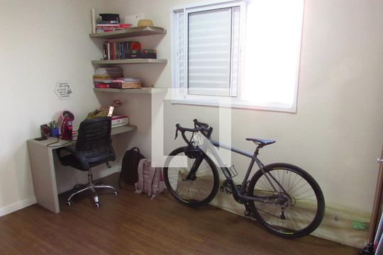 Quarto de apartamento à venda com 2 quartos, 75m² em Vila Andrade, São Paulo