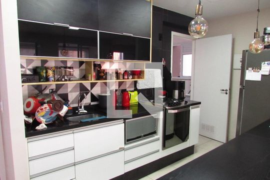 Cozinha de apartamento à venda com 2 quartos, 75m² em Vila Andrade, São Paulo