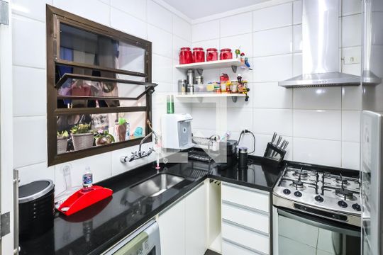 Cozinha de apartamento para alugar com 3 quartos, 110m² em Aclimação, São Paulo