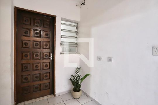 Entrada de casa à venda com 6 quartos, 120m² em Parque Sevilha, São Paulo