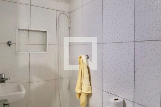 Banheiro do Quarto 1 de casa à venda com 6 quartos, 120m² em Parque Sevilha, São Paulo