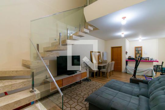 Casa à venda com 3 quartos, 150m² em Vila Califórnia, São Paulo