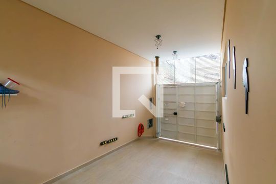 Garagem de casa à venda com 3 quartos, 150m² em Vila Califórnia, São Paulo