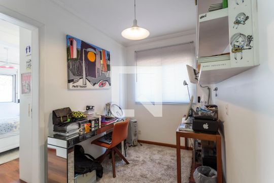 Escritório de casa de condomínio à venda com 4 quartos, 210m² em Indianópolis, São Paulo