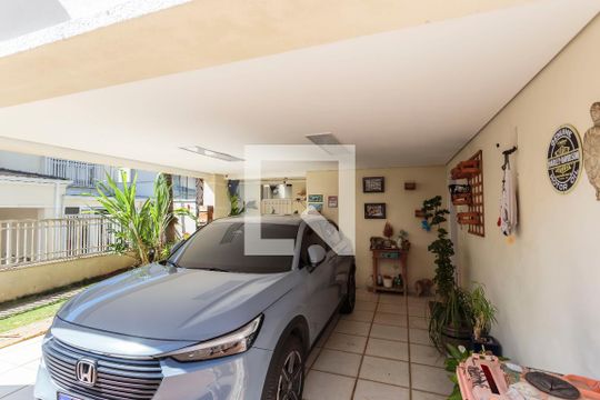 Garagem de casa de condomínio à venda com 4 quartos, 210m² em Indianópolis, São Paulo
