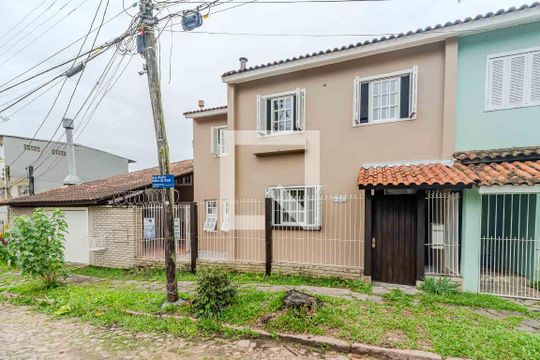 Fachada de casa à venda com 5 quartos, 160m² em Aberta dos Morros, Porto Alegre