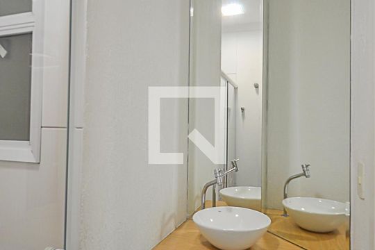Banheiro de apartamento à venda com 2 quartos, 70m² em Santa Terezinha, São Bernardo do Campo
