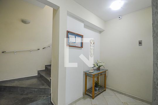 Hall de entrada de apartamento à venda com 2 quartos, 70m² em Santa Terezinha, São Bernardo do Campo