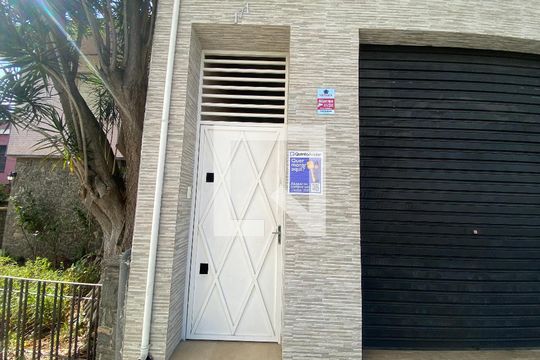 Fachada de casa para alugar com 1 quarto, 60m² em Vila Oratório, São Paulo