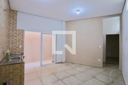 Casa para alugar com 1 quarto, 60m² em Vila Oratório, São Paulo