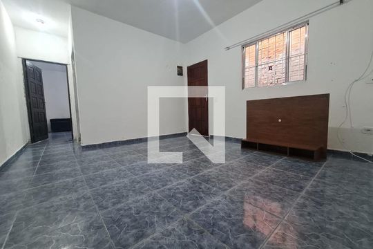 Sala  de casa para alugar com 1 quarto, 25m² em Vila Nova Bonsucesso, Guarulhos