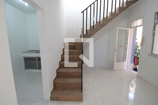 Sala de casa para alugar com 3 quartos, 110m² em Todos Os Santos, Rio de Janeiro