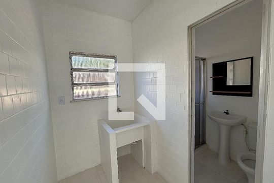 Área de Serviço de casa para alugar com 3 quartos, 110m² em Todos Os Santos, Rio de Janeiro