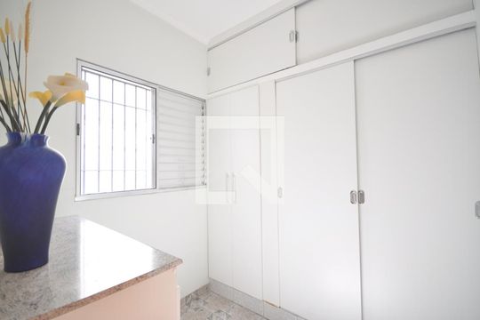 Despensa de casa à venda com 3 quartos, 220m² em Parque Edu Chaves, São Paulo