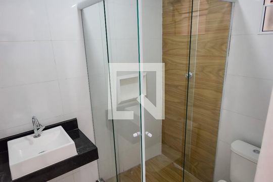 Banheiro de casa de condomínio para alugar com 1 quarto, 34m² em Piedade, Rio de Janeiro