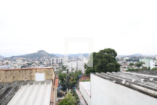 Quarto vista  de kitnet/studio para alugar com 1 quarto, 34m² em Piedade, Rio de Janeiro