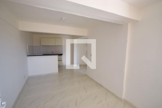 Sala de casa de condomínio para alugar com 1 quarto, 30m² em Piedade, Rio de Janeiro