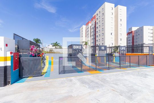 Área comum  de apartamento para alugar com 2 quartos, 40m² em Vila da Oportunidade, Carapicuíba