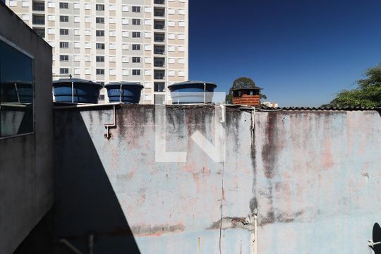 Vista do Quarto 2 de casa para alugar com 2 quartos, 90m² em Conceição, Osasco