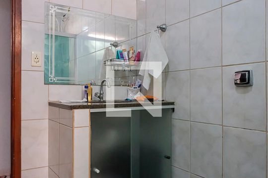 Banheiro casa 1 de casa à venda com 2 quartos, 175m² em Santa Paula, São Caetano do Sul