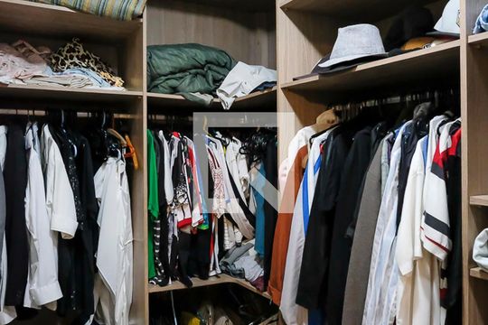 Closet de casa à venda com 2 quartos, 175m² em Santa Paula, São Caetano do Sul