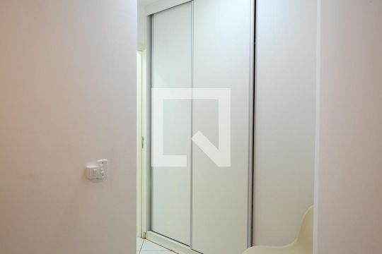 Quarto 2 de apartamento para alugar com 2 quartos, 48m² em Água Funda, São Paulo
