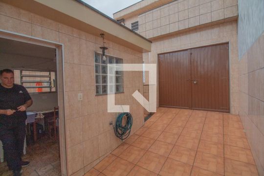 Área externa  de casa à venda com 5 quartos, 310m² em Vila Tolstoi, São Paulo