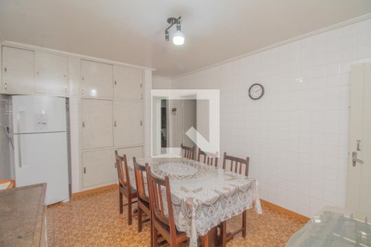 Cozinha  de casa à venda com 5 quartos, 310m² em Vila Tolstoi, São Paulo