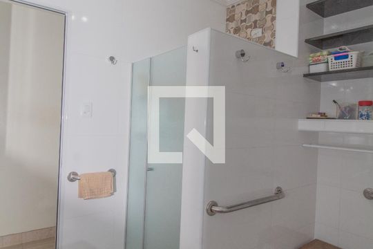 Banheiro de casa à venda com 5 quartos, 310m² em Vila Tolstoi, São Paulo