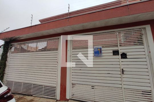 Fachada de casa à venda com 3 quartos, 110m² em Vila Marina, Santo André