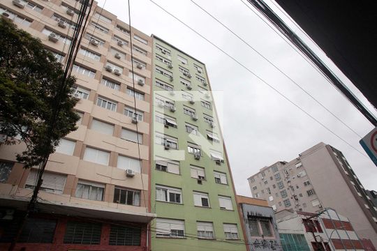 Fachada de apartamento à venda com 3 quartos, 99m² em Centro Histórico, Porto Alegre