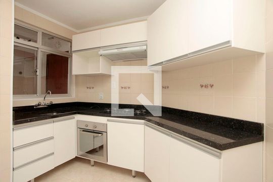 Cozinha + Área de Serviço de apartamento à venda com 3 quartos, 99m² em Centro Histórico, Porto Alegre