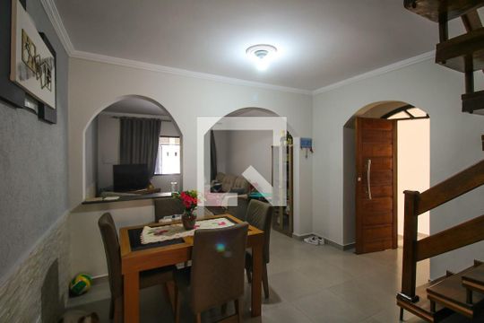 Sala de casa à venda com 3 quartos, 145m² em Vila Carrão, São Paulo