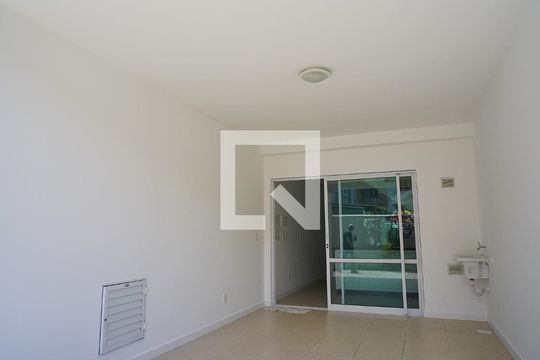 Garagem de casa de condomínio para alugar com 3 quartos, 120m² em Lagoa da Conceição, Florianópolis
