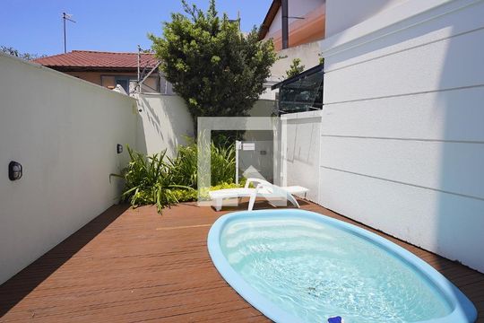 Área comum - Piscina de casa de condomínio para alugar com 3 quartos, 120m² em Lagoa da Conceição, Florianópolis