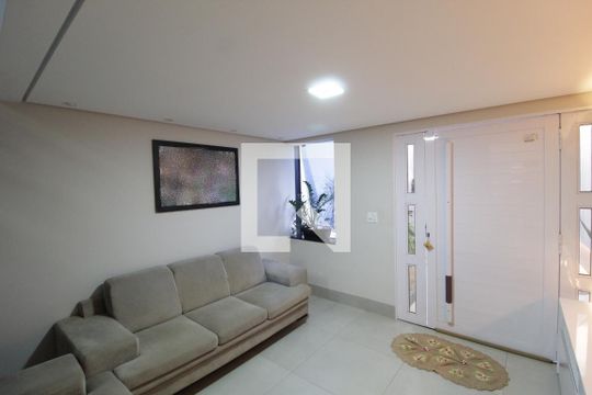 Sala de casa para alugar com 4 quartos, 260m² em Granada, Uberlândia