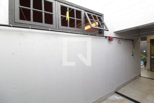 Área de Serviço de casa para alugar com 4 quartos, 260m² em Granada, Uberlândia