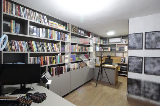 Escritório de casa para alugar com 4 quartos, 260m² em Granada, Uberlândia