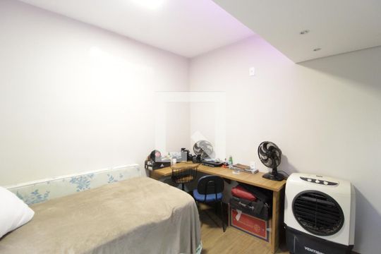 Quarto 1 - Suíte de casa para alugar com 4 quartos, 260m² em Granada, Uberlândia