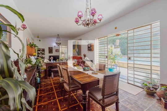Casa à venda com 4 quartos, 690m² em Alto de Pinheiros, São Paulo