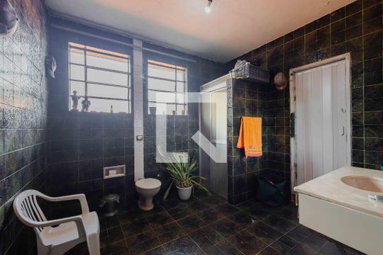 Banheiro da Suíte de casa à venda com 4 quartos, 690m² em Alto de Pinheiros, São Paulo