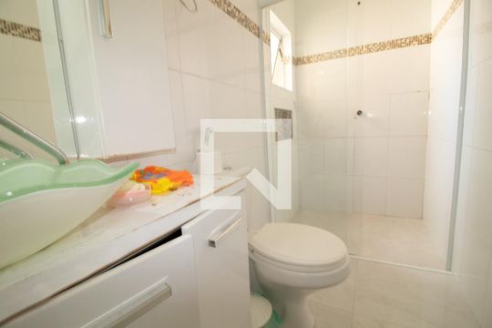 Banheiro sute 1 de casa à venda com 3 quartos, 287m² em Vila Paiva, São Paulo