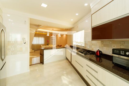 Cozinha de casa à venda com 4 quartos, 382m² em Vila Constança, São Paulo